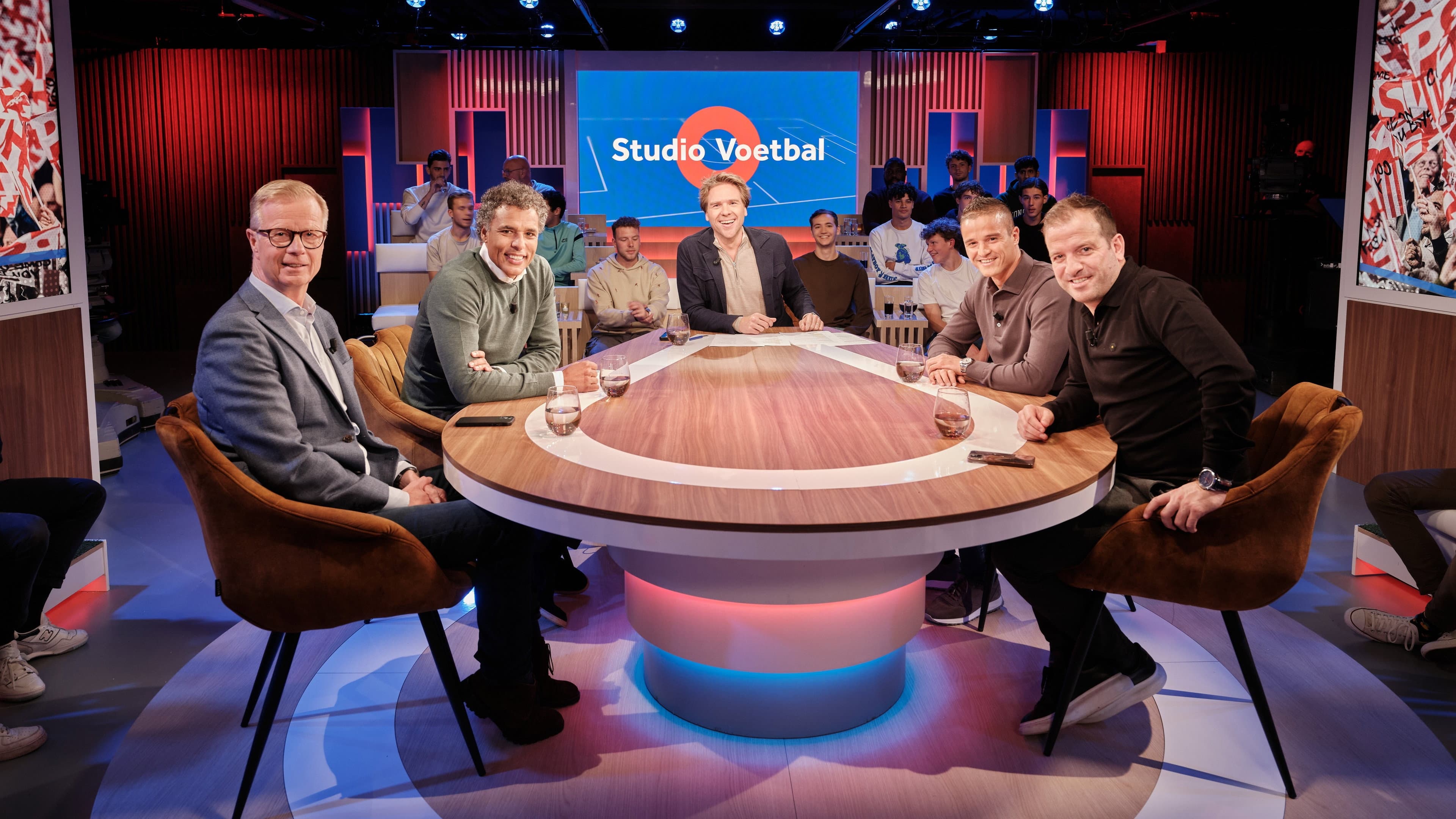 NOS Studio Voetbal backdrop