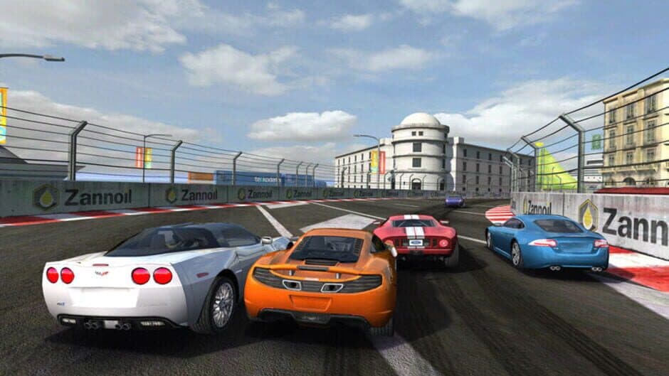 Real Racing 2 screenshot 1